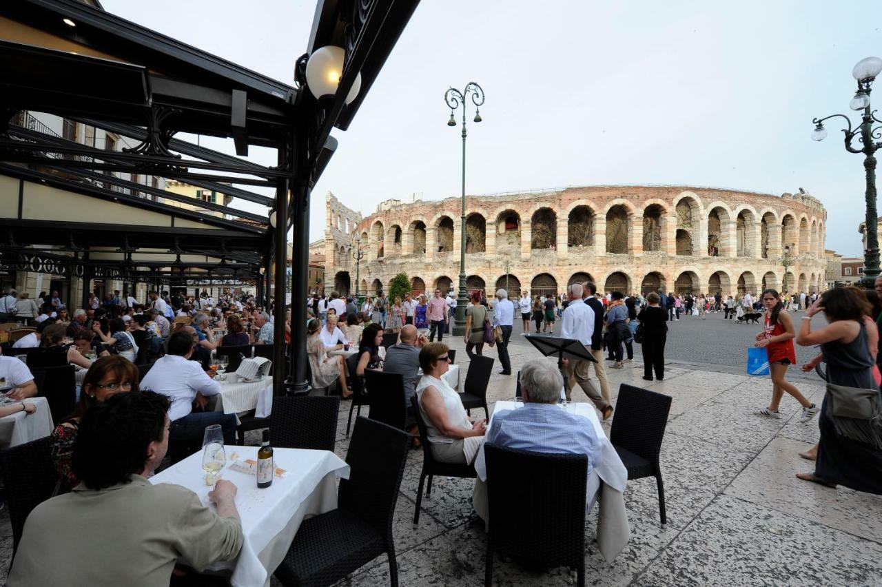 La Terrazza Sull'Arena Appartement Verona Buitenkant foto